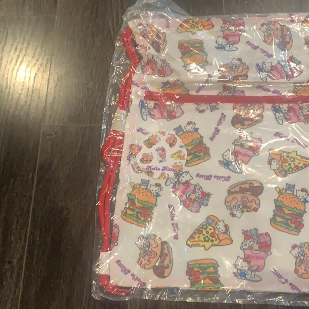 Hello Kitty Draw String Sling bag/Backpack - Picture 3 of 4